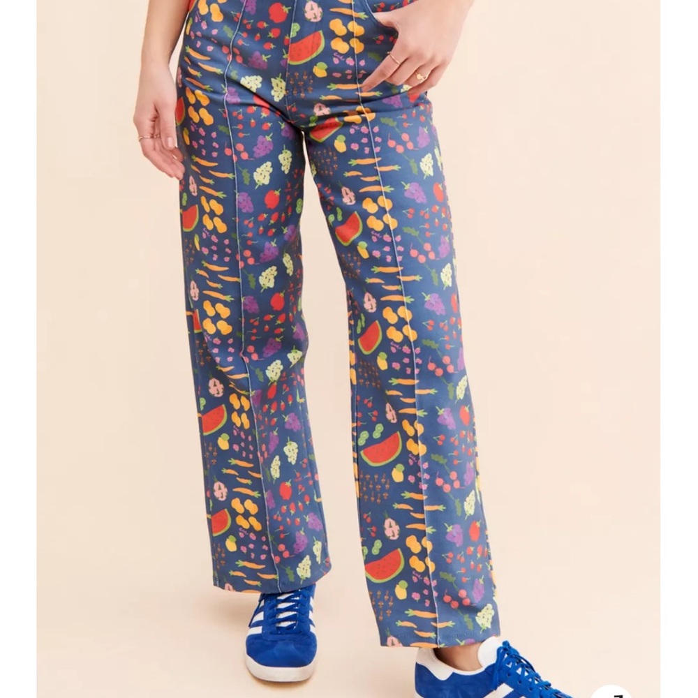 Lisa Says Gah Fruit and Veggie Print Jeans - Picture 2 of 8